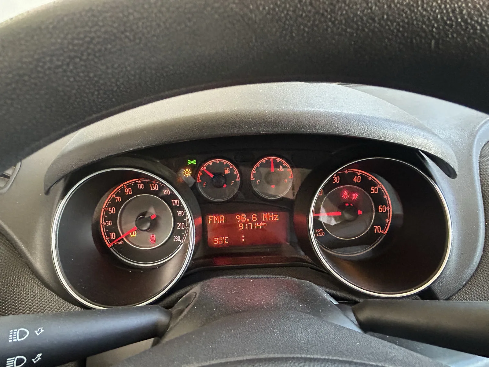 Fiat Punto 1.2 Lounge S&S — fotografia 10 de 12