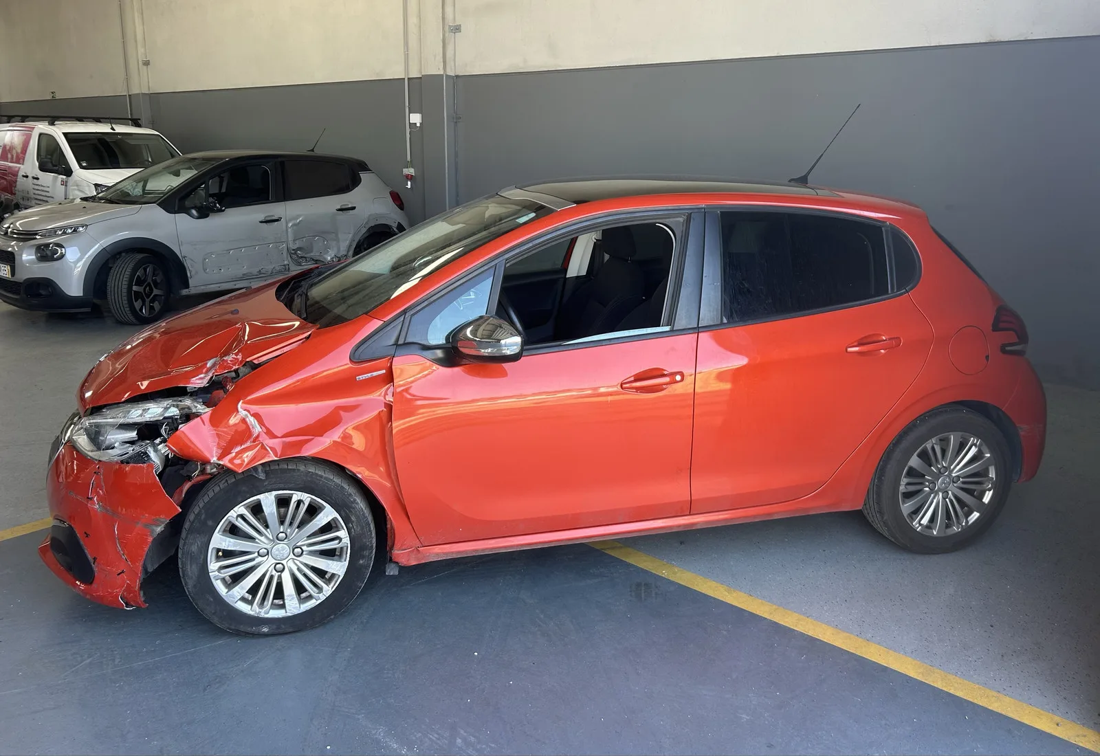 Peugeot 208 1.2 1.2 PureTech Style — fotografia 3 de 13