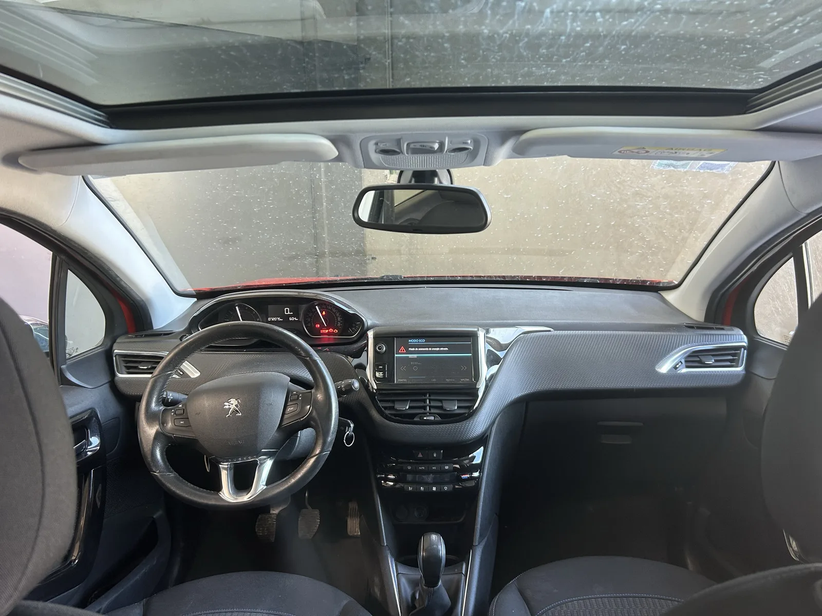 Peugeot 208 1.2 1.2 PureTech Style — fotografia 8 de 13