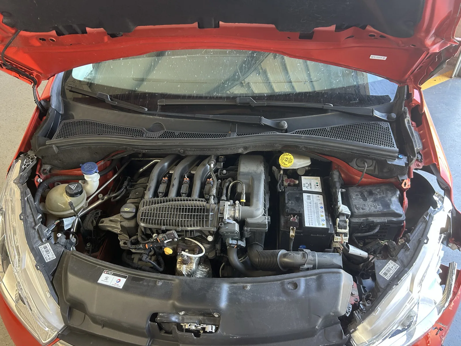 Peugeot 208 1.2 1.2 PureTech Style — fotografia 11 de 13