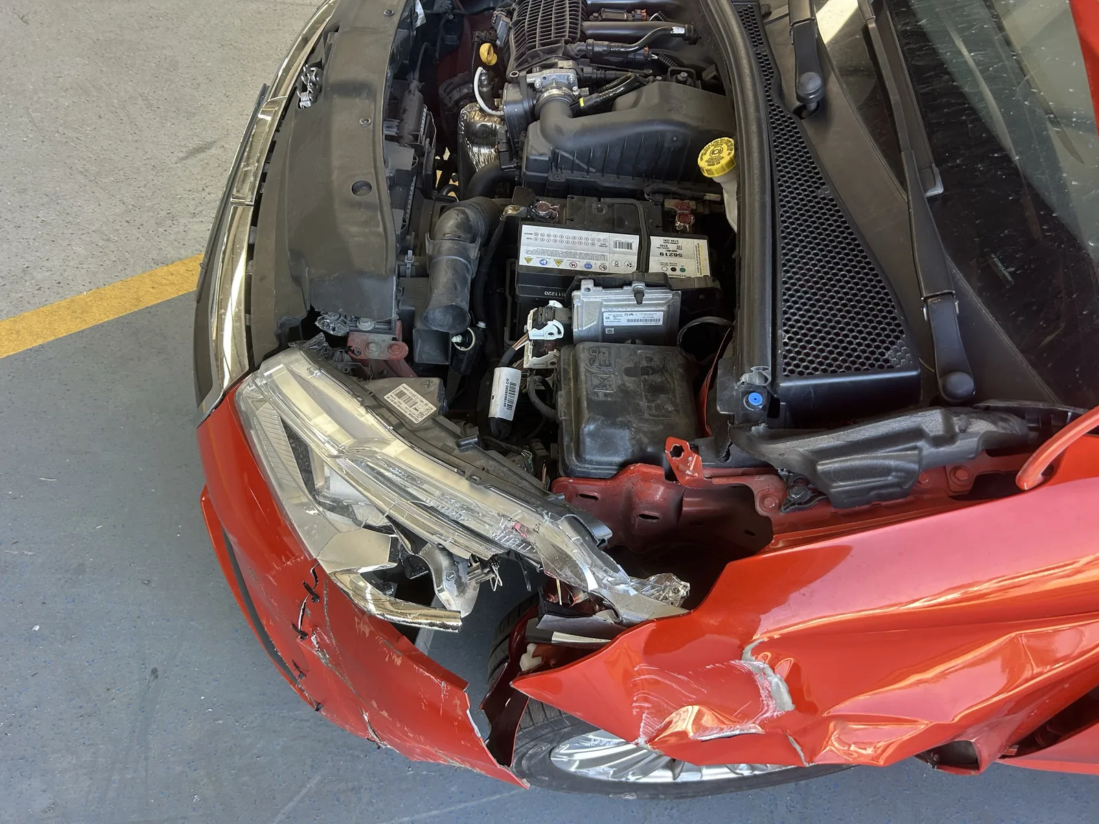 Peugeot 208 1.2 1.2 PureTech Style — fotografia 12 de 13