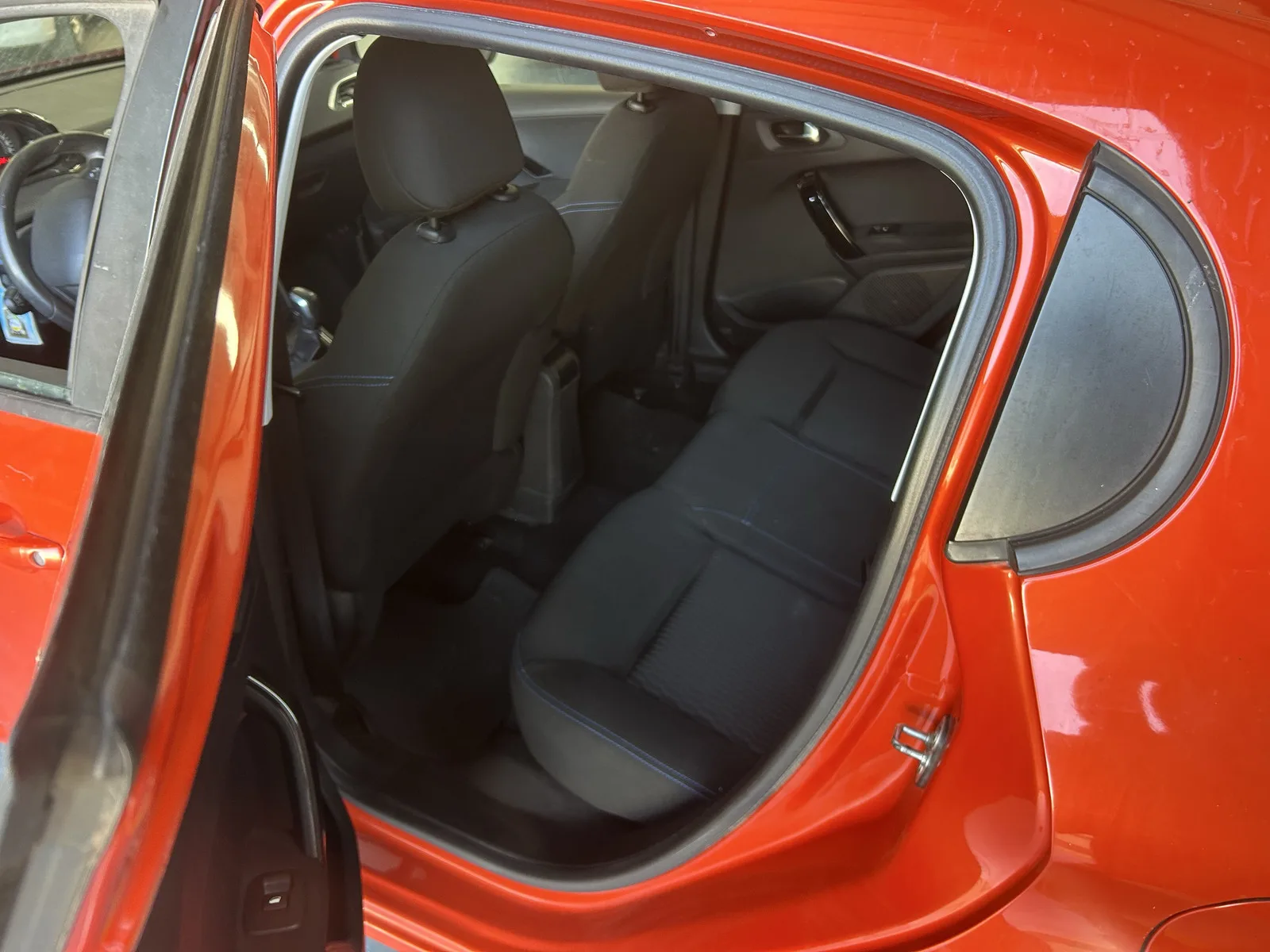 Peugeot 208 1.2 1.2 PureTech Style — fotografia 13 de 13