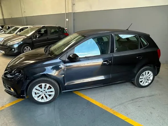 Volkswagen Polo 1.0 Confortline de — fotografia 3 de 5