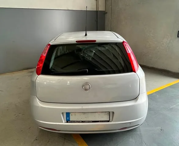 Fiat Punto 1.2 Dynamic — fotografia 5 de 5