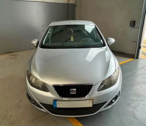 Seat Ibiza 1.6 Tdi Sport — fotografia 2 de 5