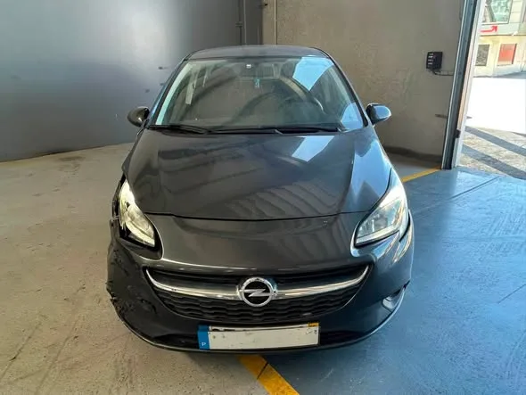 Opel Corsa 1.4 Dynamic Easytr — fotografia 2 de 5
