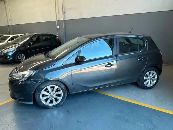 Opel Corsa 1.4 Dynamic Easytr — fotografia 3 de 5