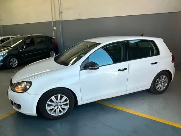 Volkswagen Golf  1.6 TDi Highline d — fotografia 3 de 5
