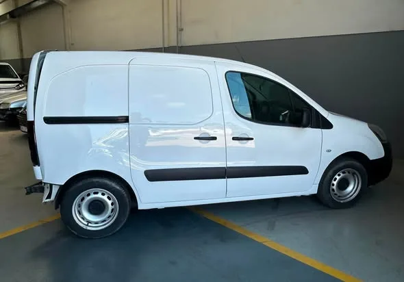 Citroën Berlingo 1.6 BlueHDi L1 — fotografia 4 de 5