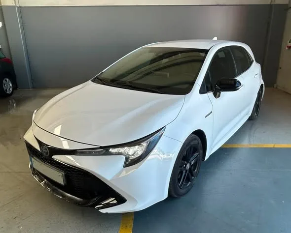 Toyota Corolla 1.8 Hybrid Comfo — fotografia 1 de 5