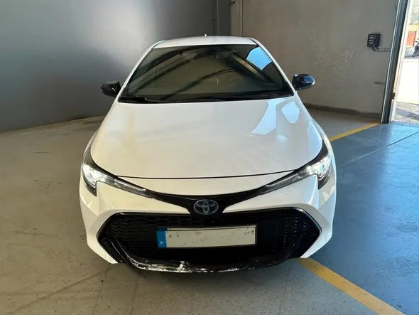 Toyota Corolla 1.8 Hybrid Comfo — fotografia 2 de 5
