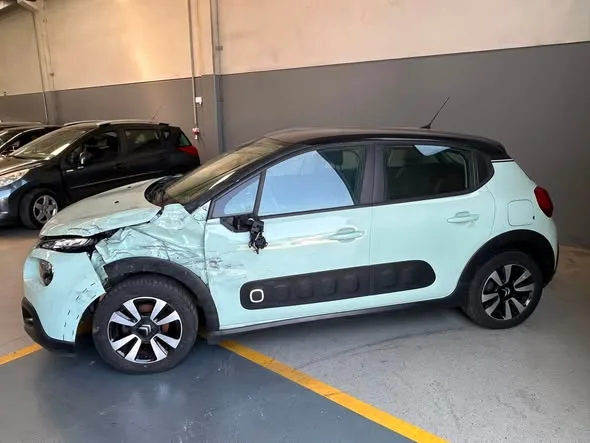 Citroën C3 1.2 PureTech Shine — fotografia 3 de 5