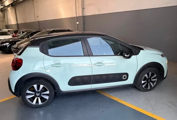 Citroën C3 1.2 PureTech Shine — fotografia 4 de 5