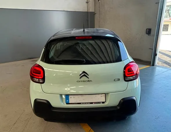 Citroën C3 1.2 PureTech Shine — fotografia 5 de 5