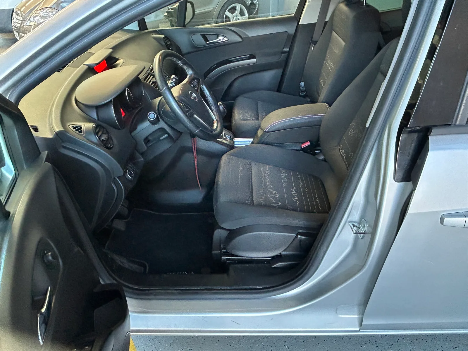 Opel Meriva 1.3 cdti — fotografia 6 de 13