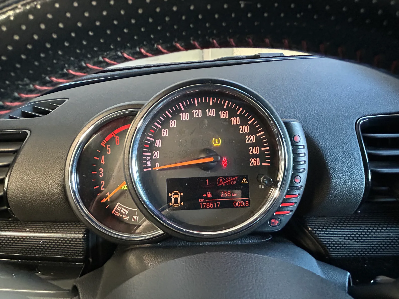 Mini Clubman 1.5 D cooper JCW — fotografia 9 de 11
