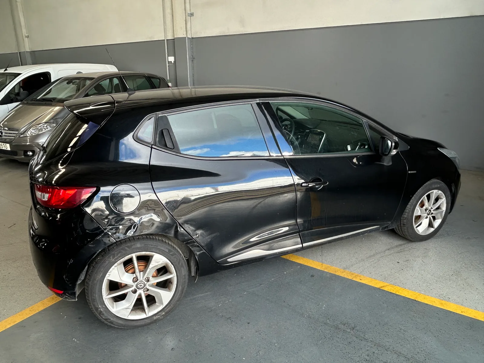 Renault Clio 0.9 Tce — fotografia 4 de 13