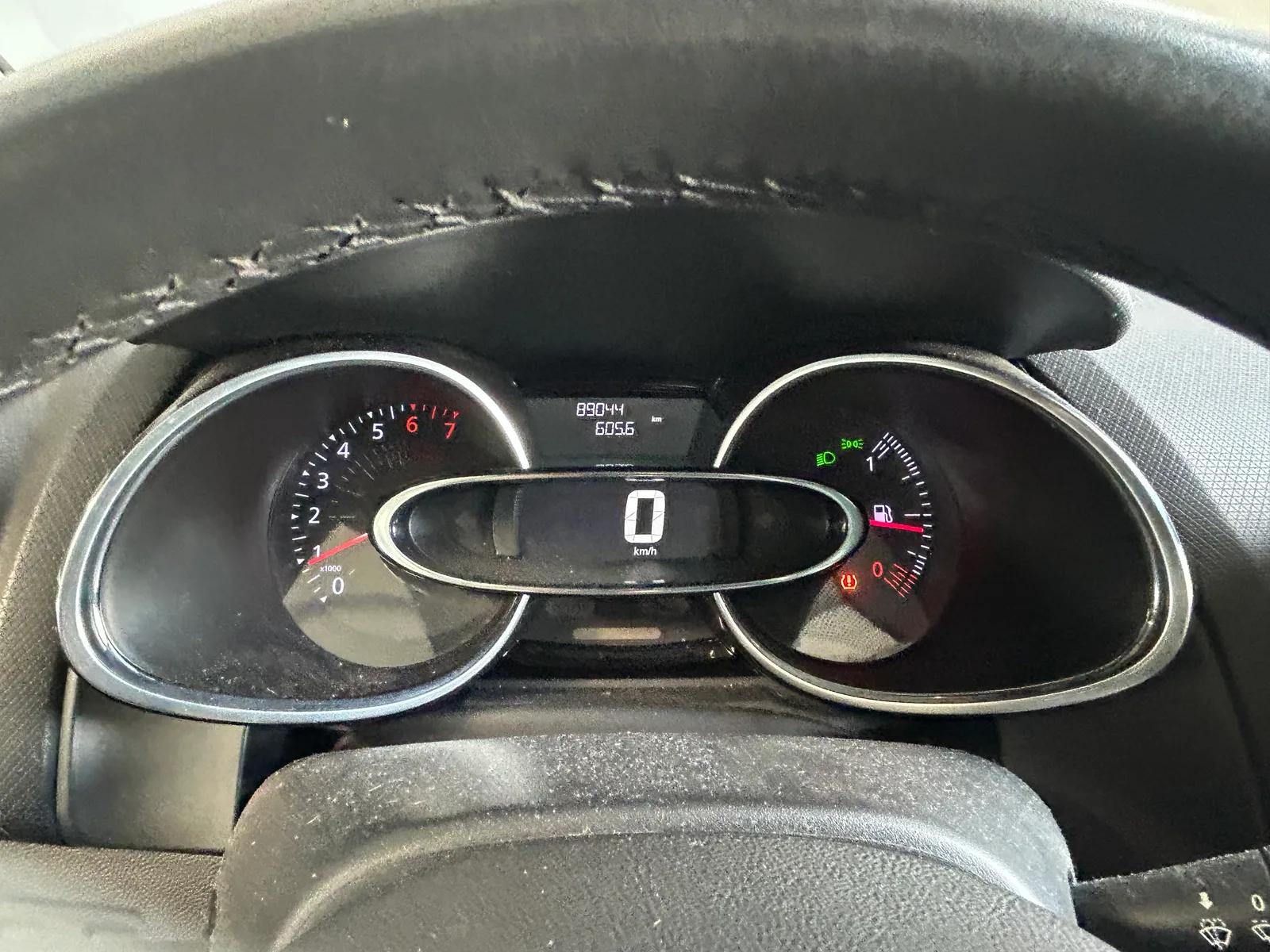 Renault Clio 0.9 Tce — fotografia 12 de 13