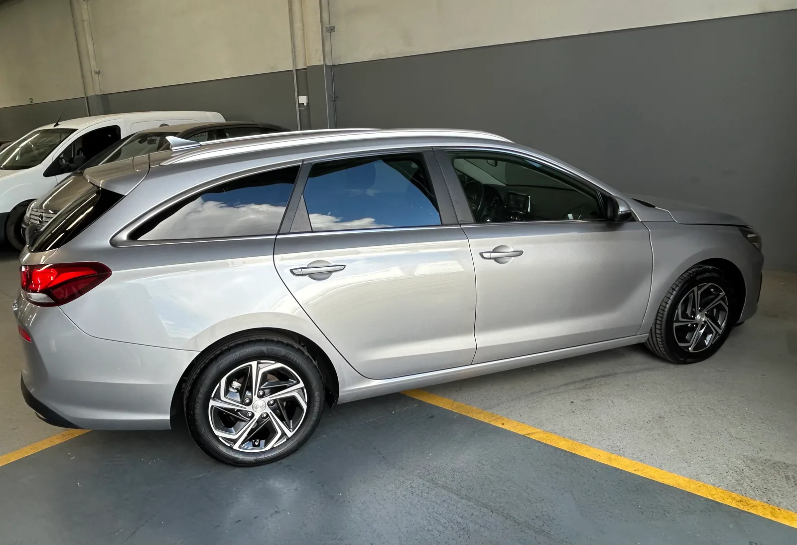Hyundai I30 sw 1.0 T-GDi Style — fotografia 4 de 12