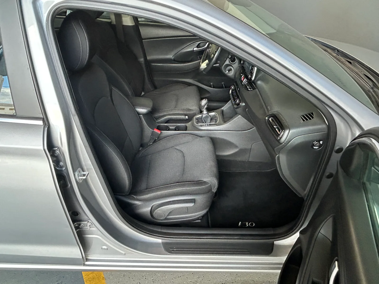 Hyundai I30 sw 1.0 T-GDi Style — fotografia 7 de 12