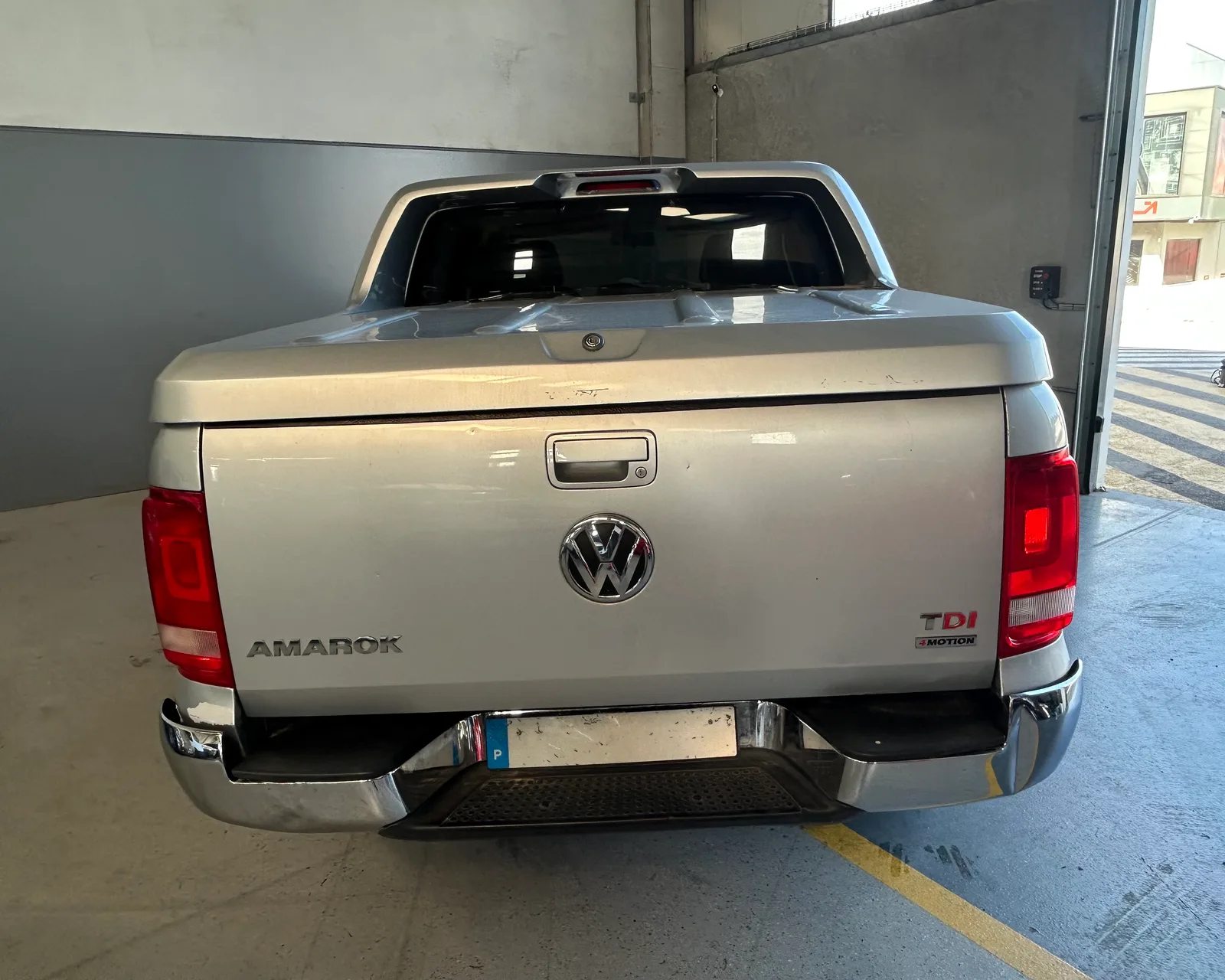 Volkswagen Amarok 2.0 tdi — fotografia 5 de 11