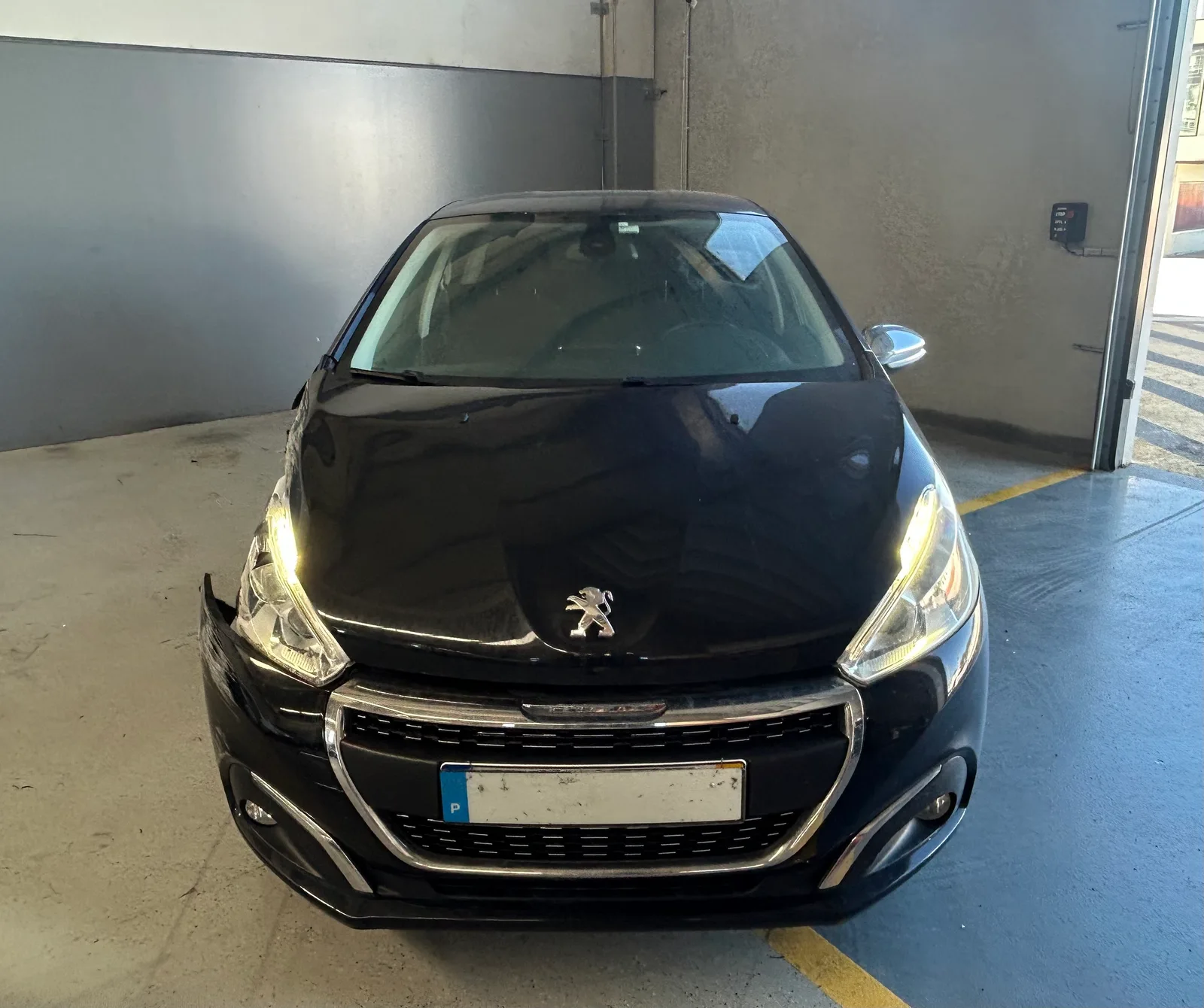 Peugeot 208 1.2 puretech — fotografia 2 de 13