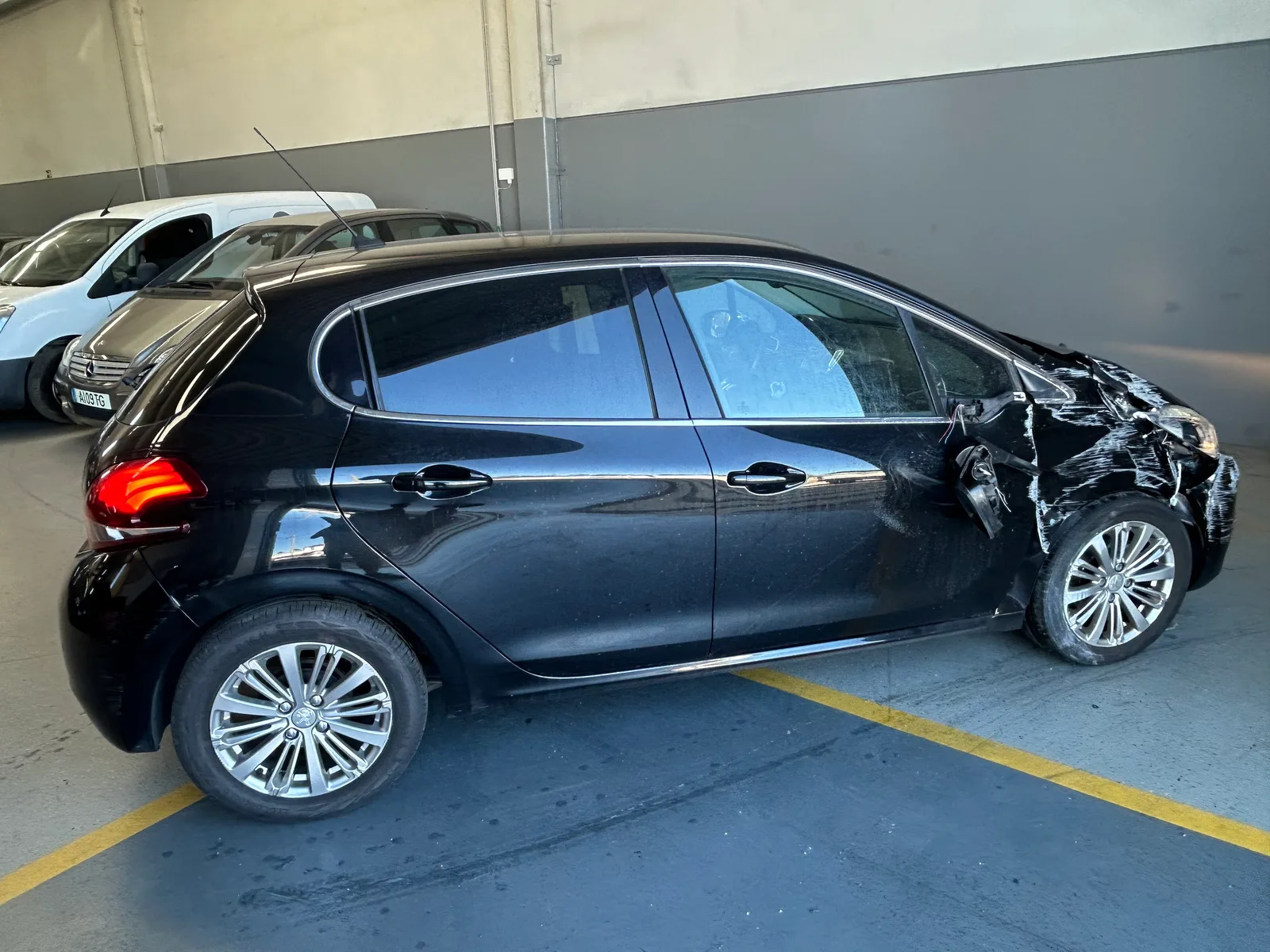 Peugeot 208 1.2 puretech — fotografia 4 de 13