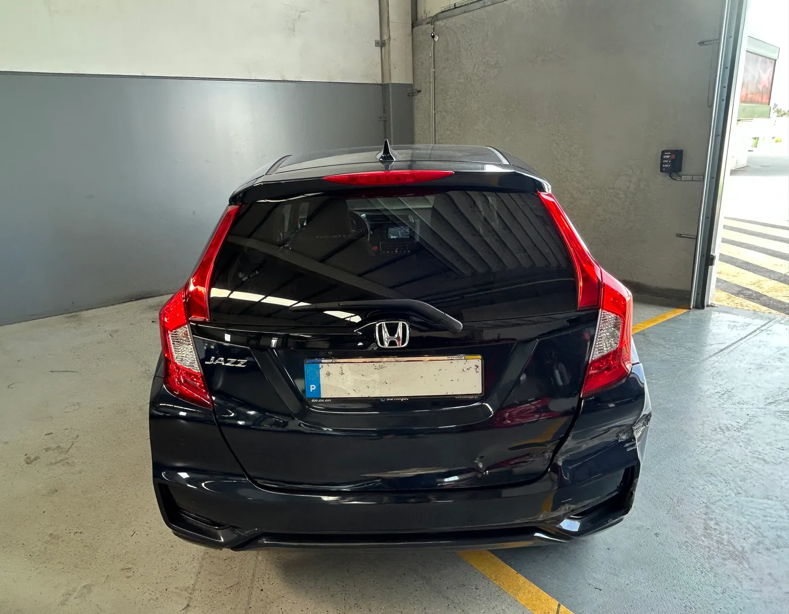 Salvado Honda Jazz 1.3 I-VTEC Elegance CVT NAVI. 2020 — fotografia 4 de 12