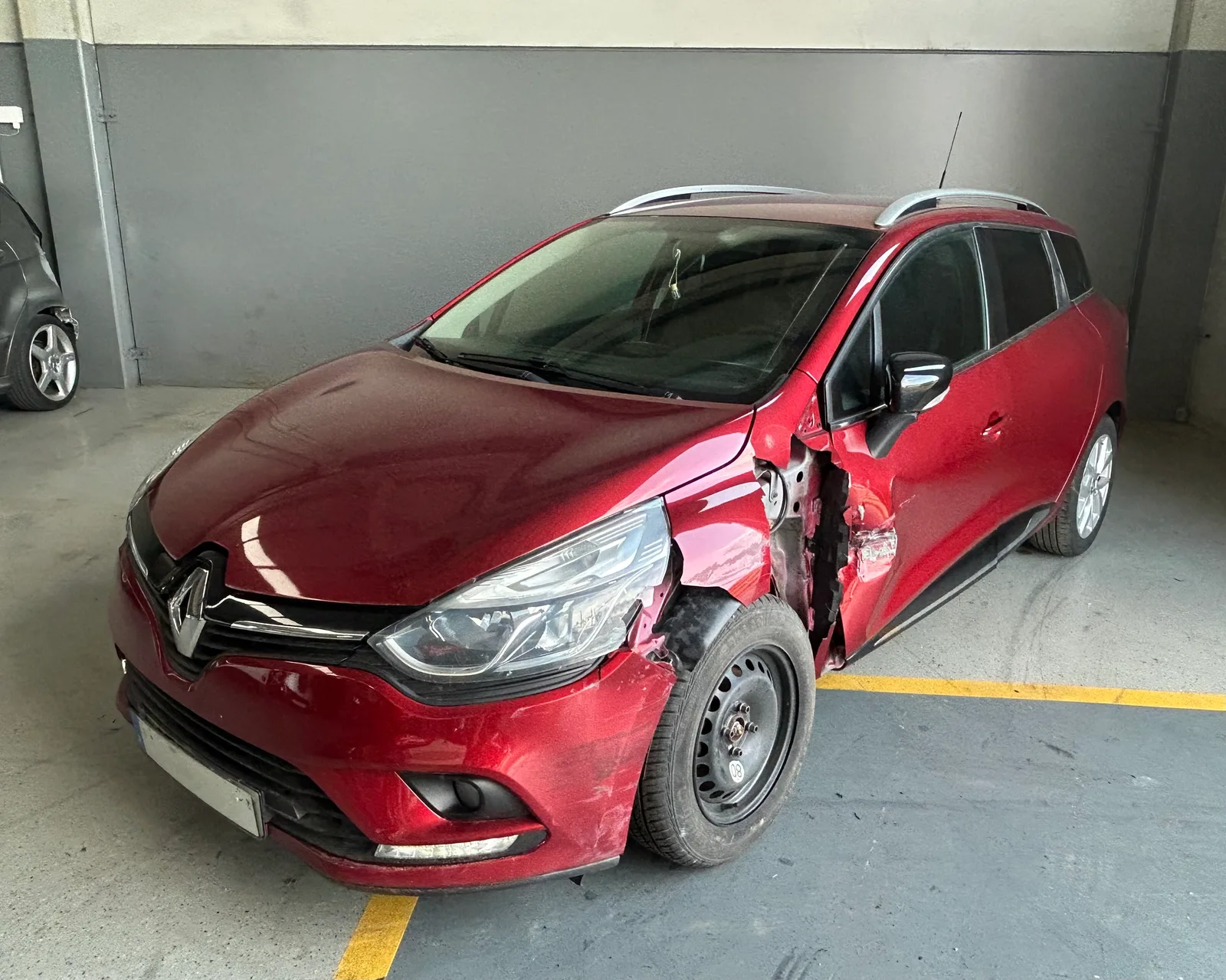 Renault Clio Sport Tourer 0.9 Tce Limited — fotografia 1 de 12