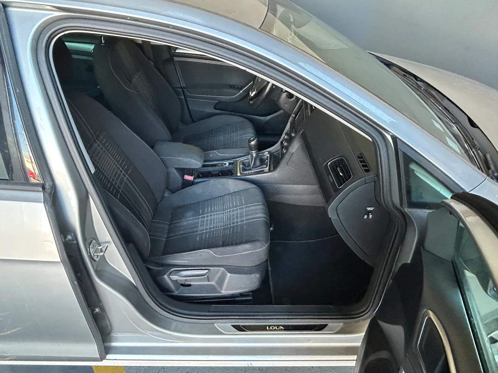Volkswagen Golf 1.2 TSI Lounge — fotografia 7 de 10