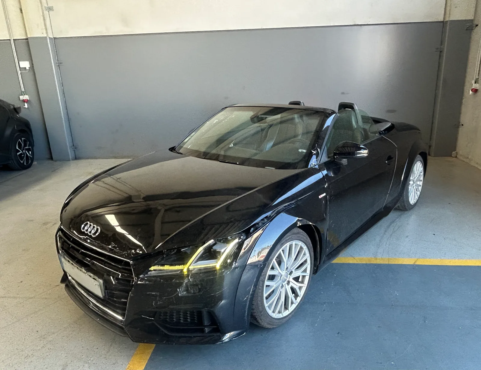 Salvado Audi TT cabrio 2.0 tdi 184cv 2016 — fotografia 1 de 10