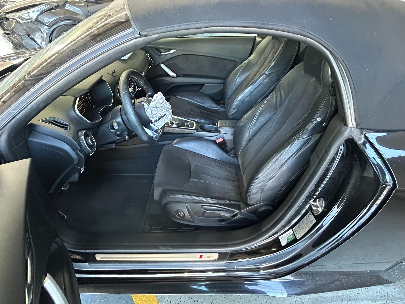 Salvado Audi TT cabrio 2.0 tdi 184cv 2016 — fotografia 6 de 10