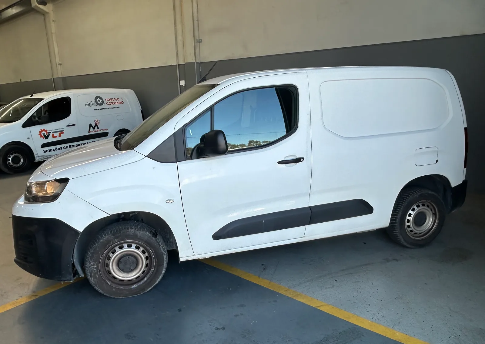Salvado Citroen Berlingo 1.5 bluehdi 2021 — fotografia 3 de 11