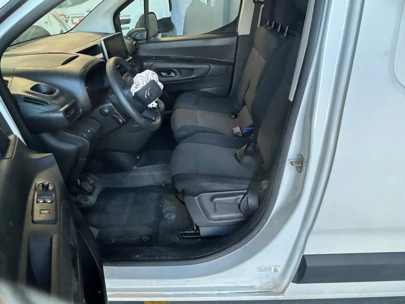 Salvado Citroen Berlingo 1.5 bluehdi 2021 — fotografia 7 de 11