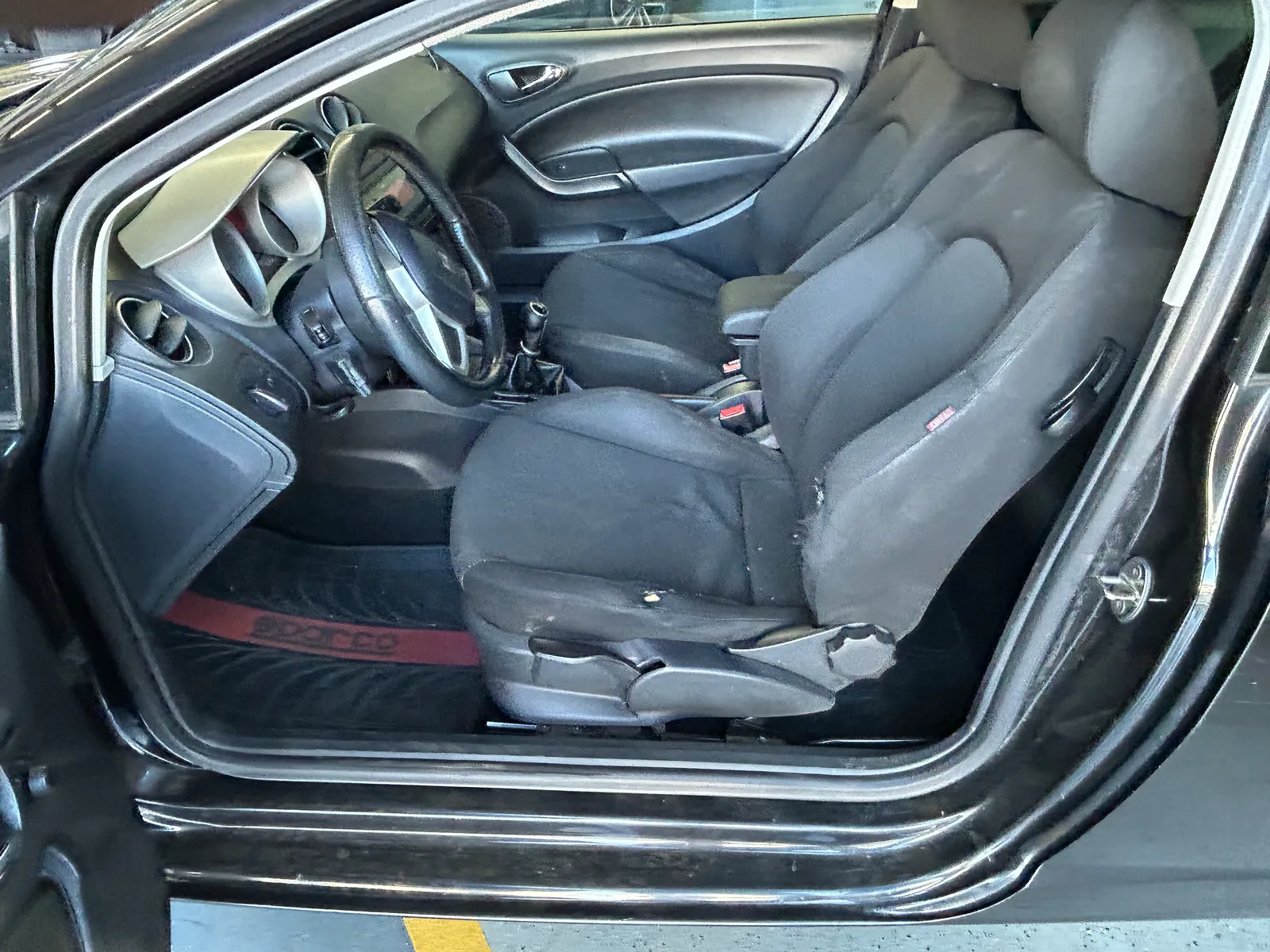 Salvado Seat Ibiza 1.4 sport 2010 — fotografia 6 de 11